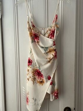 Blue Blush | Floral Mini Dress |Size Small